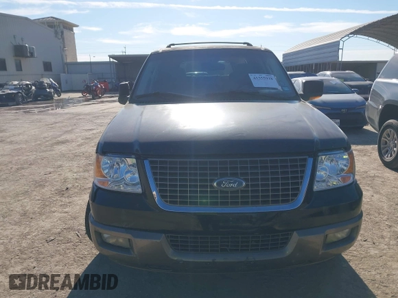 2003 Ford Expedition Eddie Bauer with VIN 1FMEU17W83LC17028, listed as a IAAI auction lot 41355928 with 229,271 mi miles. Bid and sale history available at carsss.com. Image 12.