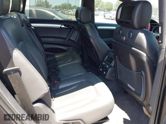 2013 Audi Q7 3.0T S line Prestige with VIN WA1DGAFE5DD009176, listed as a IAAI auction lot 42048689 with 176,035 mi miles. Bid and sale history available at carsss.com. Image 8.