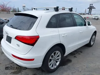 2013 Audi Q5 Premium with VIN WA1CFAFP8DA083693, listed as a IAAI auction lot 42129204 with 120,884 mi miles. Bid and sale history available at carsss.com. Image 4.
