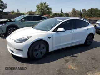 2021 Tesla Model 3 Long Range z VIN 5YJ3E1EB9MF879035, wystawiony jako Copart lot #59700355 z przebiegiem 61 224 mil mil oraz Szkoda całkowita • Salvage title. Historia ofert i sprzedaży dostępna na DreamBid. Obrazek 1.
