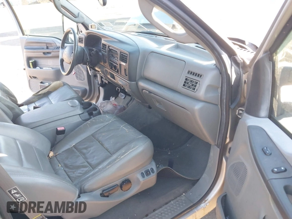 2004 Ford Excursion Special Serv with VIN 1FMSU41P14EA58719, listed as a IAAI auction lot 41717978 with 240,051 mi miles and . Bid and sale history available at DreamBid. Image 5.