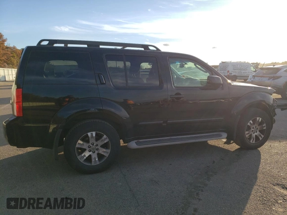 2010 Nissan Pathfinder SE z VIN 5N1AR1NB9AC611571, wystawiony jako Copart lot #55248904 z przebiegiem 155 592 mil mil oraz Nie do naprawy • Non repairable. Historia ofert i sprzedaży dostępna na DreamBid. Obrazek 3.