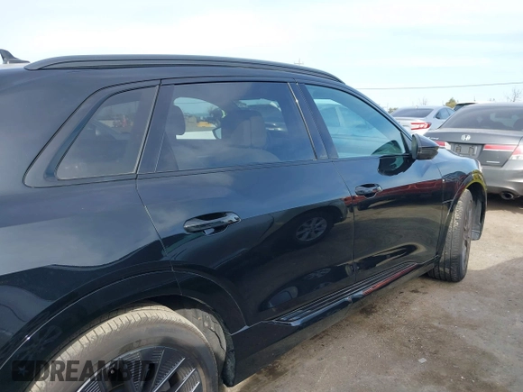 2024 Audi Q8 e-tron z VIN WA16AAGE2RB031437, wystawiony jako IAAI lot #41761720 z przebiegiem 19 579 mil mil oraz . Historia ofert i sprzedaży dostępna na DreamBid. Obrazek 14.