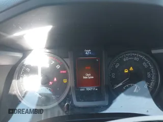2018 Toyota Tacoma SR with VIN 5TFCZ5AN3JX151479, listed as a IAAI auction lot 41428376 with 104,717 mi miles. Bid and sale history available at carsss.com. Image 7.
