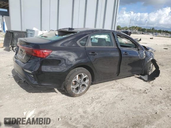 2021 Kia Forte LXS z VIN 3KPF24AD0ME308702, wystawiony jako Copart lot #57252185 z przebiegiem 103 836 mil mil oraz Nie do naprawy • Non repairable. Historia ofert i sprzedaży dostępna na DreamBid. Obrazek 3.