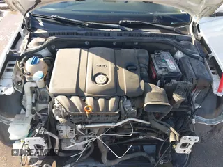 2013 Volkswagen Jetta SE with VIN 3VWDX7AJ1DM367499, listed as a IAAI auction lot 41762284 with 120,554 mi miles and . Bid and sale history available at DreamBid. Image 10.