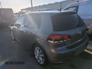 2010 Volkswagen Golf TDI w/Sunroof & Nav с VIN WVWDM7AJ6AW226094, выставлен на аукционе Copart как лот 76188464 с пробегом Не указан миль и Списание • Salvage title. История ставок и продаж доступна на DreamBid. Изображение 2.