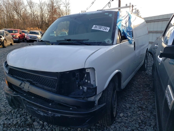 2022 Chevrolet Express Cargo Van with VIN 1GCWGAFP5N1185244, listed as a Copart auction lot 86700134 with 0 mi miles and Salvage Title. Bid and sale history available at carsss.com. Image 1.