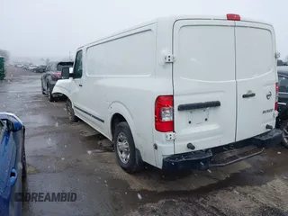 2018 Nissan NV Cargo S z VIN 1N6BF0KM1JN819141, wystawiony jako IAAI lot #41536219 z przebiegiem 176 575 mil mil oraz . Historia ofert i sprzedaży dostępna na DreamBid. Obrazek 3.