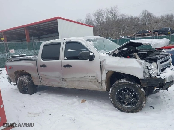 2010 Chevrolet Silverado 1500 LT with VIN 3GCRKSE32AG158188, listed as a IAAI auction lot 41628615 with 171,118 mi miles. Bid and sale history available at carsss.com. Image 13.