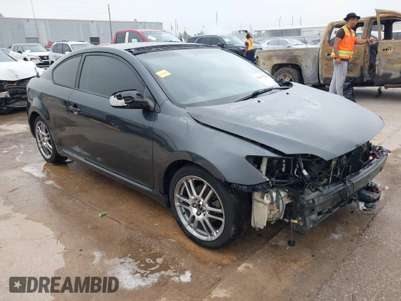 2006 Scion tC z VIN JTKDE167160072405, wystawiony jako IAAI lot #41861950 z przebiegiem 292 742 mil mil oraz . Historia ofert i sprzedaży dostępna na DreamBid. Obrazek 1.