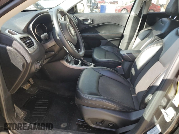 2017 Jeep Compass Latitude z VIN 3C4NJDBB7HT651763, wystawiony jako Copart lot #55028475 z przebiegiem 46 504 mil mil oraz Szkoda całkowita • Salvage title. Historia ofert i sprzedaży dostępna na DreamBid. Obrazek 7.