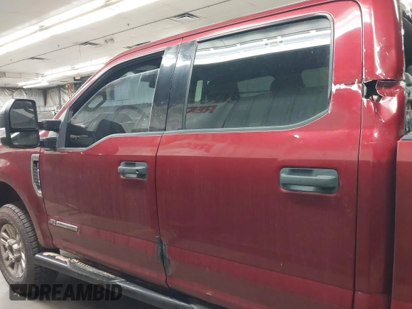 2017 Ford F-250 Lariat with VIN 1FT7W2BT3HEF19655, listed as a IAAI auction lot 41932807 with 231,282 mi miles and . Bid and sale history available at DreamBid. Image 14.