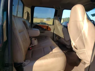 2001 Ford Super Duty F-250 XL with VIN 1FTNW21SX1EA33933, listed as a Copart auction lot 81153254 with 670,845 mi miles and Salvage Title. Bid and sale history available at carsss.com. Image 10.
