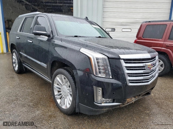 2017 Cadillac Escalade Platinum with VIN 1GYS4DKJ1HR325428, listed as a Copart auction lot 72035084 with 104,757 mi miles and Salvage Title. Bid and sale history available at carsss.com. Image 4.