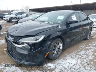 2016 Chrysler 200 S with VIN 1C3CCCBB0GN132648, listed as a IAAI auction lot 41641394 with 118,728 mi miles. Bid and sale history available at carsss.com. Image 2.
