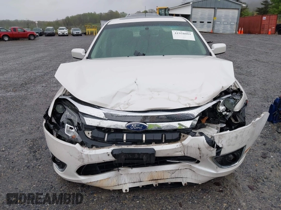 2010 Ford Fusion Hybrid with VIN 3FADP0L3XAR295179, listed as a IAAI auction lot 41958001 with 224,973 mi miles. Bid and sale history available at carsss.com. Image 12.
