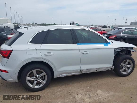2021 Audi Q5 Premium with VIN WA1AAAFY2M2132508, listed as a IAAI auction lot 41607560 with 38,318 mi miles. Bid and sale history available at carsss.com. Image 14.