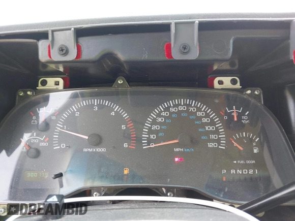 1999 Dodge Dakota z VIN 1B7GG26X3XS142920, wystawiony jako IAAI lot #42116843 z przebiegiem 300 139 mil mil oraz . Historia ofert i sprzedaży dostępna na DreamBid. Obrazek 7.
