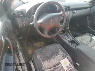 2002 Mercedes-Benz C 230/260/280/320 с VIN WDBRH64J72F130670, выставлен на аукционе Copart как лот 77267914 с пробегом Не указан миль и Списание • Salvage title. История ставок и продаж доступна на DreamBid. Изображение 8.