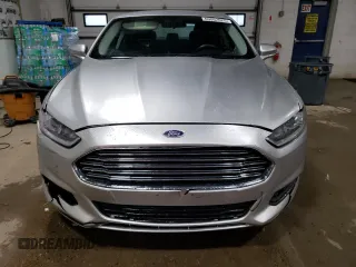 2016 Ford Fusion SE with VIN 3FA6P0H72GR259127, listed as a Copart auction lot 60062025 with 100,759 mi miles and Salvage title. Bid and sale history available at DreamBid. Image 5.
