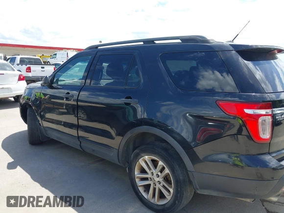 2015 Ford Explorer z VIN 1FM5K8B8XFGC30657, wystawiony jako IAAI lot #42647380 z przebiegiem Nie podano mil oraz . Historia ofert i sprzedaży dostępna na DreamBid. Obrazek 14.
