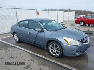 2010 Nissan Altima 3.5 SR with VIN 1N4BL2APXAN461269, listed as a IAAI auction lot 41688378 with 165,751 mi miles. Bid and sale history available at carsss.com. Image 1.