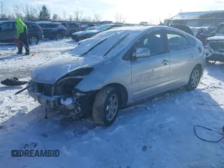 2004 Toyota Prius with VIN JTDKB20U440091037, listed as a IAAI auction lot 41589007 with 277,808 mi miles. Bid and sale history available at carsss.com. Image 17.