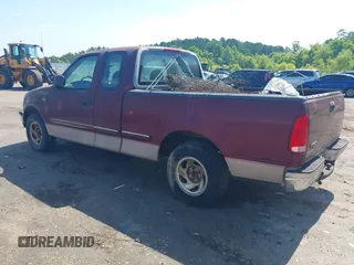 1998 Ford F-150 z VIN 1FTZX1723WNA62178, wystawiony jako IAAI lot #42501577 z przebiegiem 143 086 mil mil oraz . Historia ofert i sprzedaży dostępna na DreamBid. Obrazek 3.