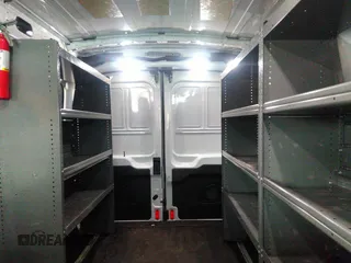 2019 Ford Transit с VIN 1FTYR1CM5KKA70355, выставлен на аукционе IAAI как лот 41923944 с пробегом 158 426 миль миль и . История ставок и продаж доступна на DreamBid. Изображение 8.