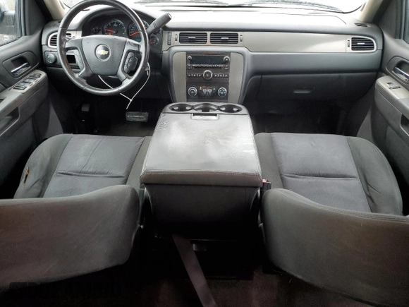 2010 Chevrolet Suburban LS with VIN 1GNUCHE0XAR246347, listed as a Copart auction lot 43145465 with 219,584 mi miles and Salvage Title. Bid and sale history available at carsss.com. Image 8.