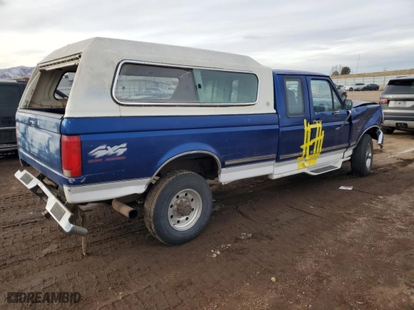 1997 Ford F-250 HD with VIN 1FTHX26F5VEB37970, listed as a Copart auction lot 84711914 with 347,240 mi miles and Salvage Title. Bid and sale history available at carsss.com. Image 3.