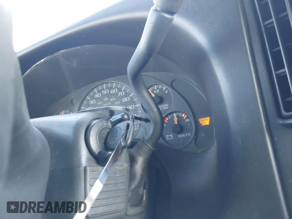 2002 Chevrolet Express z VIN 1GAGG25R121216538, wystawiony jako IAAI lot #41573071 z przebiegiem 205 409 mil mil oraz . Historia ofert i sprzedaży dostępna na DreamBid. Obrazek 11.