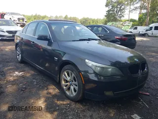 2009 BMW 5 Series 535i xDrive z VIN WBANV93539C136232, wystawiony jako IAAI lot #42448810 z przebiegiem 206 267 mil mil oraz . Historia ofert i sprzedaży dostępna na DreamBid. Obrazek 1.