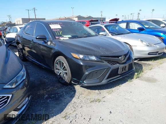 2021 Toyota Camry SE Nightshade with VIN 4T1T11AK7MU546224, listed as a IAAI auction lot 42149149 with 81,996 mi miles and . Bid and sale history available at carsss.com. Image 1.