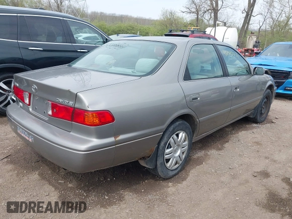 2001 Toyota Camry CE with VIN 4T1BG22K01U060588, listed as a IAAI auction lot 42040071 with 165,446 mi miles and . Bid and sale history available at DreamBid. Image 4.