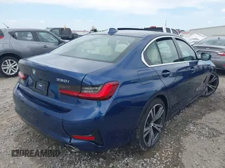 2022 BMW 3 Series 330i z VIN 3MW5R1J01N8C34965, wystawiony jako IAAI lot #42209834 z przebiegiem 37 458 mil mil oraz . Historia ofert i sprzedaży dostępna na DreamBid. Obrazek 4.