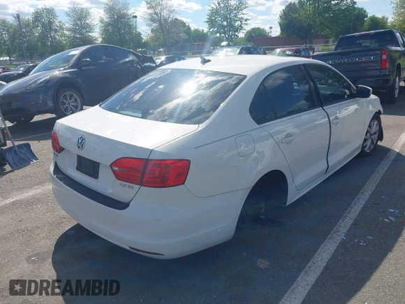 2012 Volkswagen Jetta SE z VIN 3VWDX7AJ7CM362001, wystawiony jako IAAI lot #42209146 z przebiegiem 200 566 mil mil oraz . Historia ofert i sprzedaży dostępna na DreamBid. Obrazek 4.