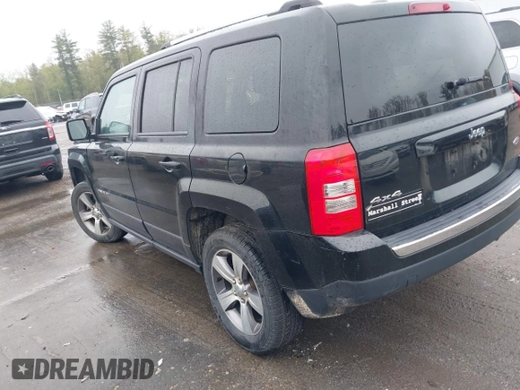 2017 Jeep Patriot High Altitude z VIN 1C4NJRFB9HD162469, wystawiony jako IAAI lot #42188220 z przebiegiem 29 056 mil mil oraz . Historia ofert i sprzedaży dostępna na DreamBid. Obrazek 3.
