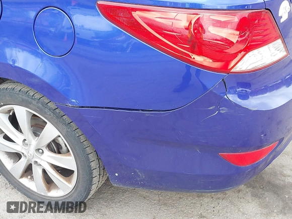 2012 Hyundai Accent GLS z VIN KMHCU4AE8CU115781, wystawiony jako IAAI lot #42057951 z przebiegiem 150 441 mil mil oraz . Historia ofert i sprzedaży dostępna na DreamBid. Obrazek 6.