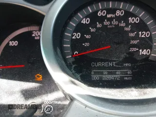 2006 Toyota Highlander Hybrid with VIN JTEDW21A060015086, listed as a IAAI auction lot 42138780 with 228,472 mi miles. Bid and sale history available at carsss.com. Image 7.
