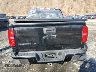 2020 Chevrolet Colorado 4WD Z71 z VIN 1GCGTDEN9L1123067, wystawiony jako Copart lot #48699045 z przebiegiem 43 329 mil mil oraz Szkoda całkowita • Salvage title. Historia ofert i sprzedaży dostępna na DreamBid. Obrazek 6.