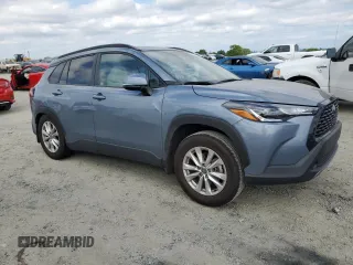 2023 Toyota Corolla Cross LE z VIN 7MUBAAAG6PV039602, wystawiony jako Copart lot #53419475 z przebiegiem 34 033 mil mil oraz Szkoda całkowita • Salvage title. Historia ofert i sprzedaży dostępna na DreamBid. Obrazek 4.
