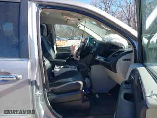 2016 Chrysler Town & Country Touring with VIN 2C4RC1BG1GR207267, listed as a IAAI auction lot 38718334 with 116,565 mi miles. Bid and sale history available at carsss.com. Image 5.