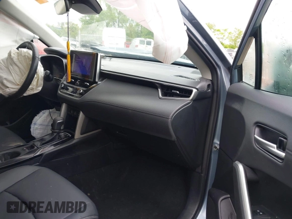 2023 Toyota Corolla Cross XLE с VIN 7MUDAAAG4PV062515, выставлен на аукционе IAAI как лот 42323389 с пробегом 30 092 миль миль и . История ставок и продаж доступна на DreamBid. Изображение 5.