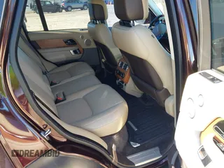 2019 Land Rover Range Rover HSE z VIN SALGS2SV6KA527107, wystawiony jako IAAI lot #41747515 z przebiegiem 29 851 mil mil oraz . Historia ofert i sprzedaży dostępna na DreamBid. Obrazek 8.