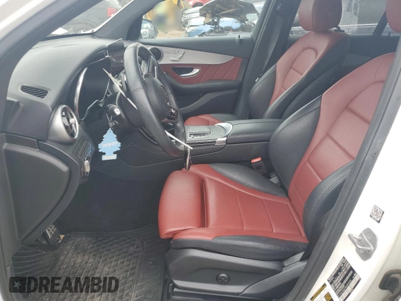 2021 Mercedes-Benz GLC 300 z VIN W1N0G8EB7MF890058, wystawiony jako Copart lot #56724635 z przebiegiem 36 918 mil mil oraz Czysty tytuł • Clean title. Historia ofert i sprzedaży dostępna na DreamBid. Obrazek 7.