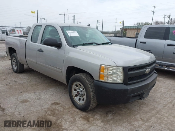 2007 Chevrolet Silverado 1500 LT w/1LT with VIN 2GCEC19CX71553141, listed as a IAAI auction lot 41580637 with 142,544 mi miles. Bid and sale history available at carsss.com. Image 1.