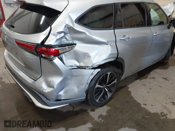 2021 Toyota Highlander XSE with VIN 5TDJZRBH8MS072794, listed as a IAAI auction lot 42521509 with 67,058 mi miles and . Bid and sale history available at DreamBid. Image 19.