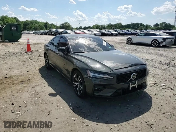 2024 Volvo S60 Core Dark Theme with VIN 7JRL12FK6RG321612, listed as a Copart auction lot 55588135 with 18,912 mi miles and Salvage title. Bid and sale history available at DreamBid. Image 13.